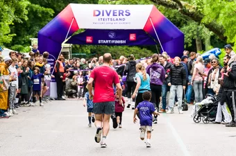 Event communicatie en branding 'Indische Buurt Run Amsterdam' | Stichting Diversiteitsland